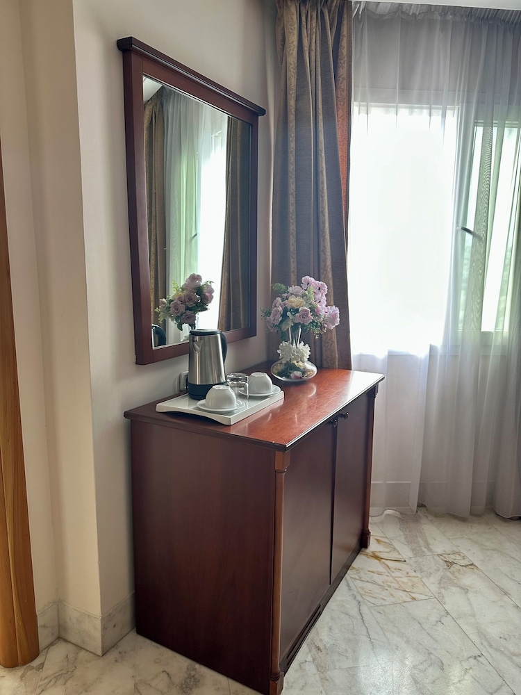 Tunis Grand Hotel 9/50