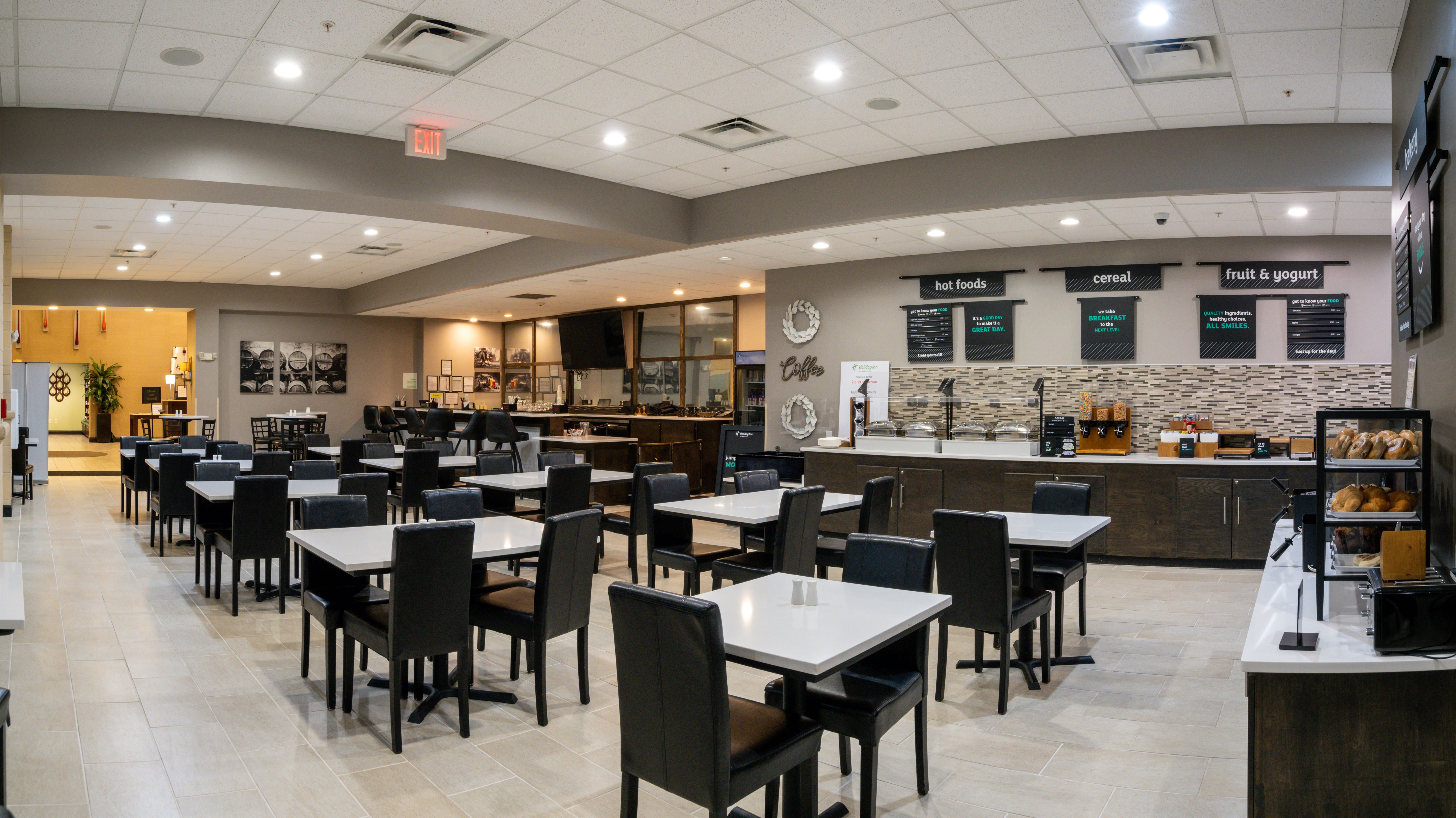 Holiday Inn Murfreesboro 32/54