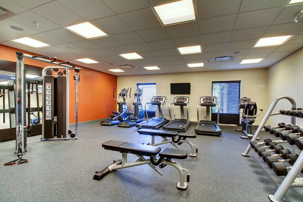 Hampton Inn & Suites Milwaukee West 38/64