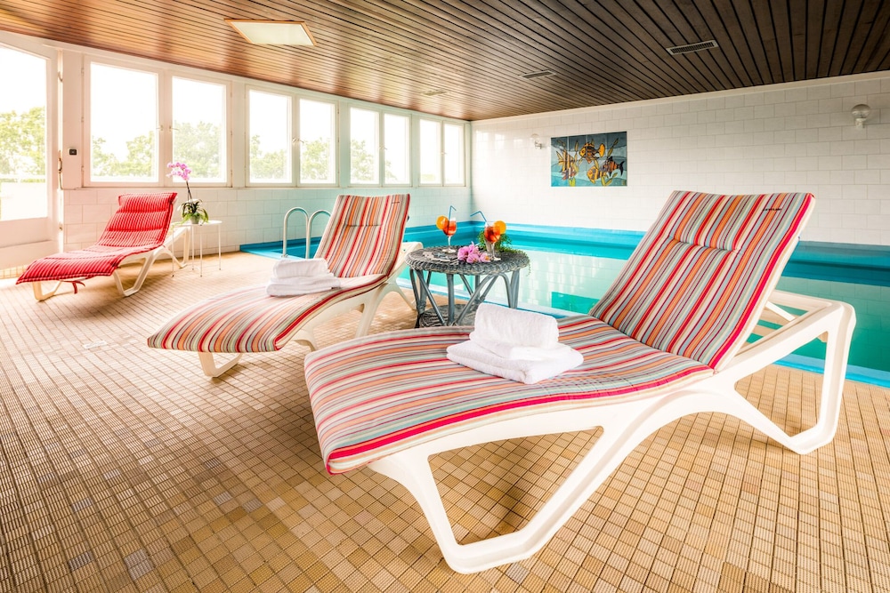 Buschhausen Hotel 27/33