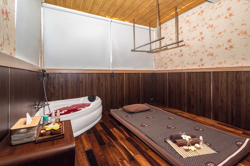 Whiz Hotel Sudirman Cilacap 34/60
