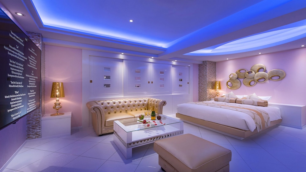 Hotel Dior 7 40/67