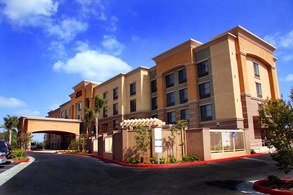 Hampton Inn Suites Seal Beach 3/32