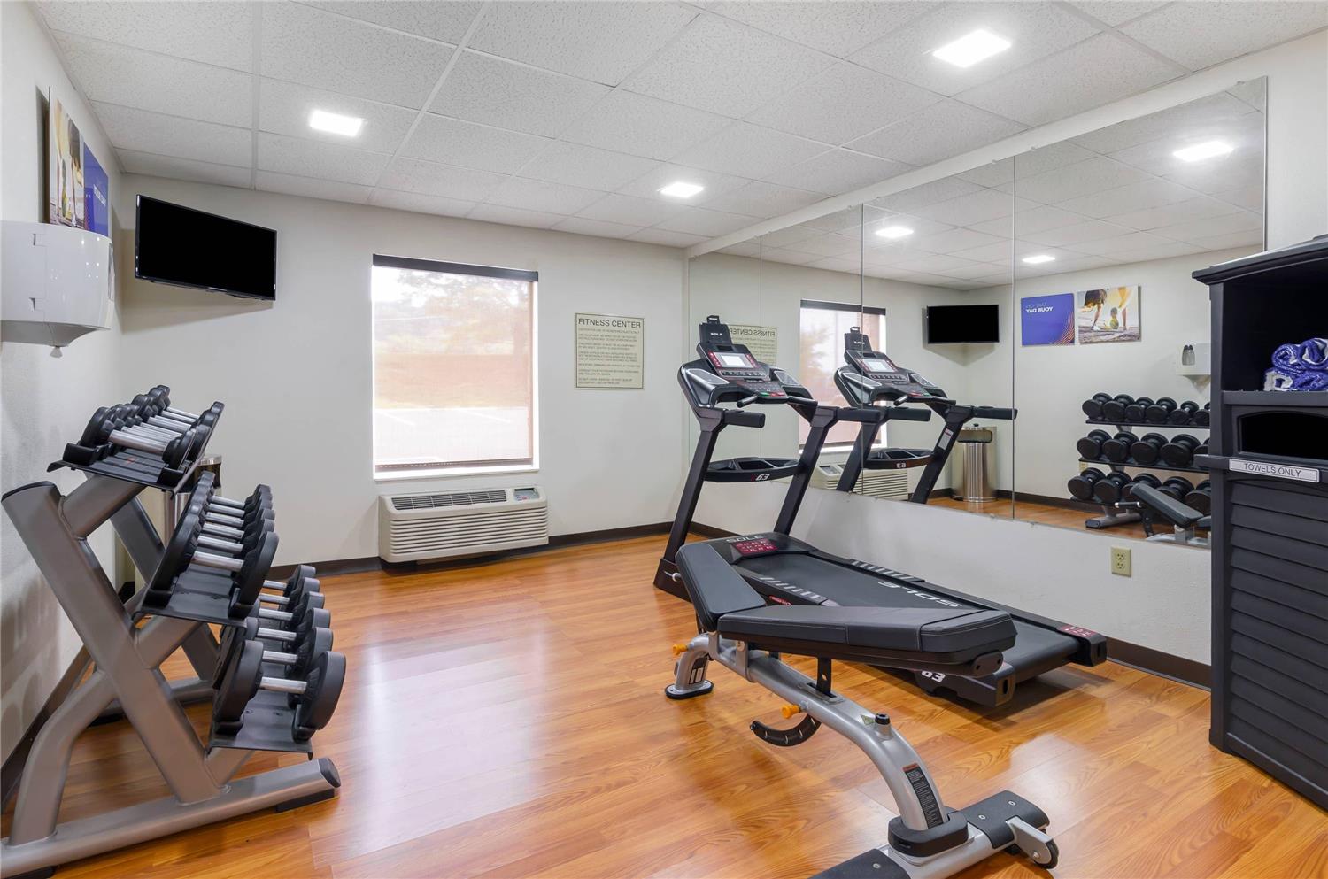 Comfort Inn & Suites Christiansburg I-81 23/36