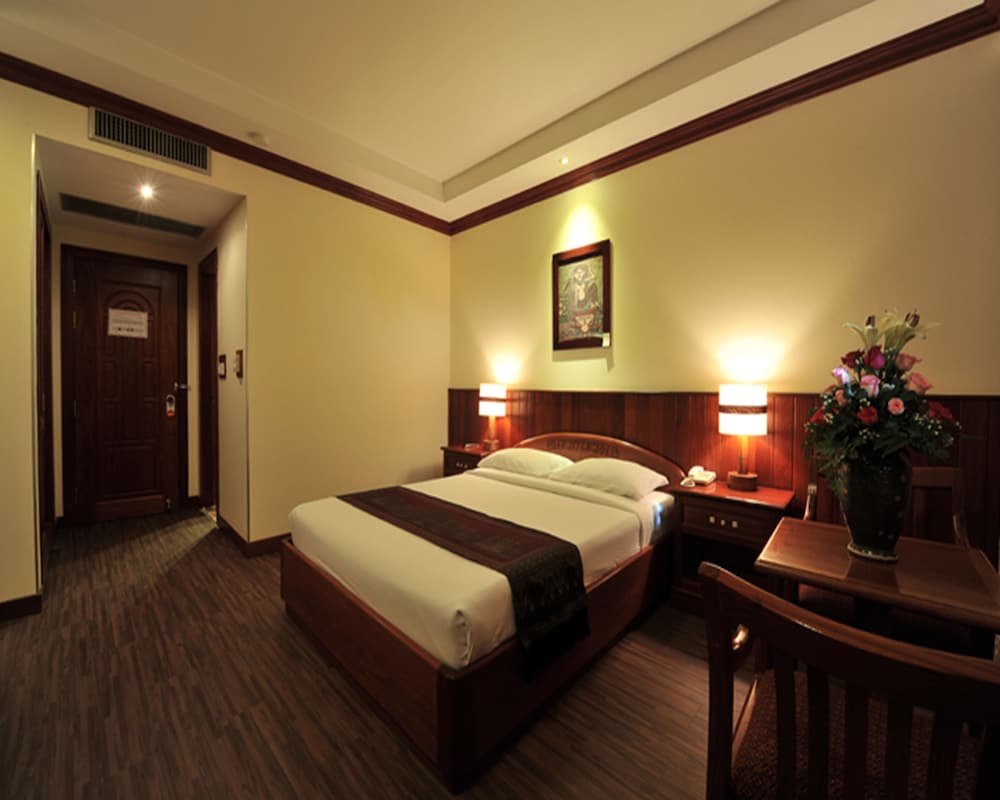 City River Hotel 28/62