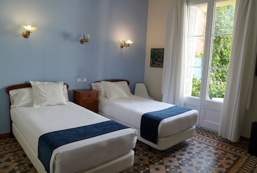 Hotel Medium Renaixenca 19/50