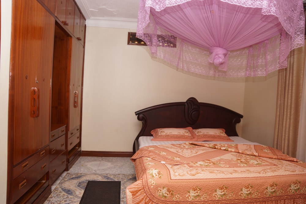 Cosmil Executive Suites 13/29