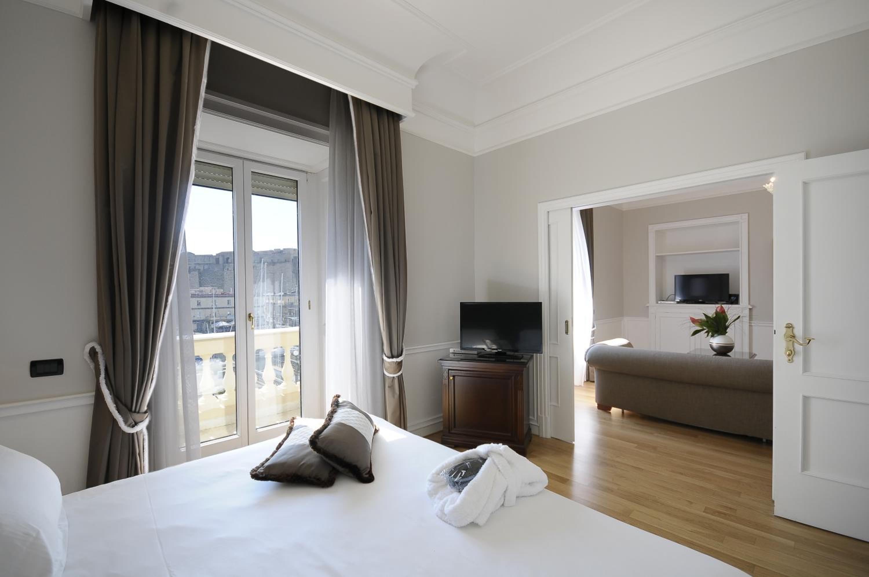 SUITE, SEA VIEW