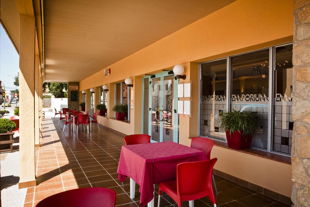 Emporium Hotel 23/42