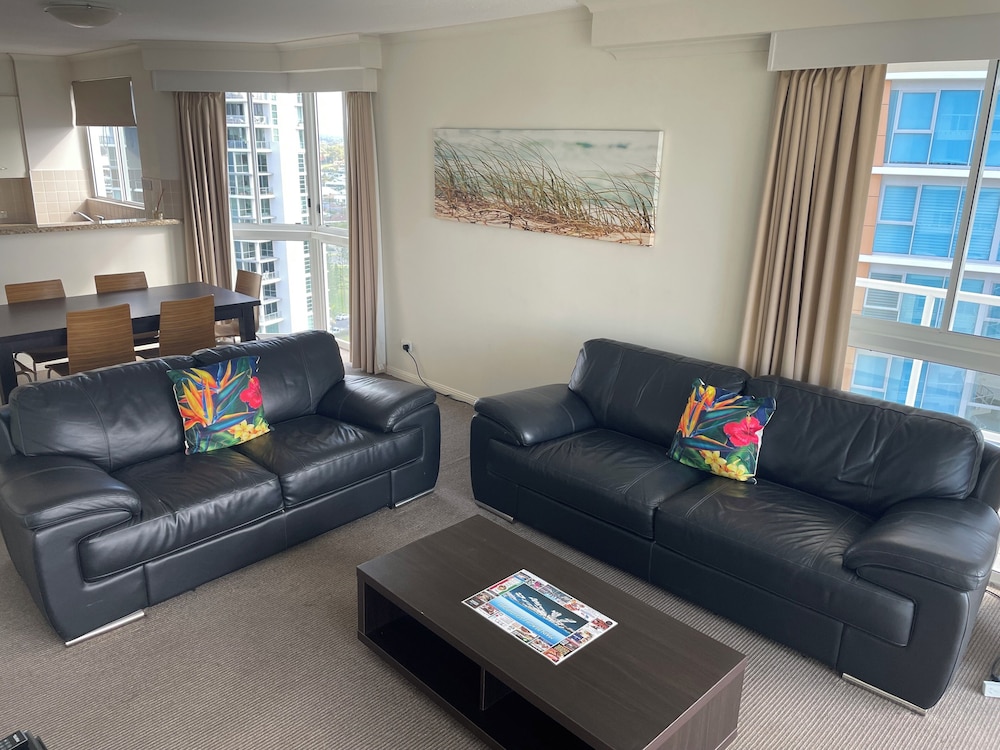 Crest Apartments 47/64
