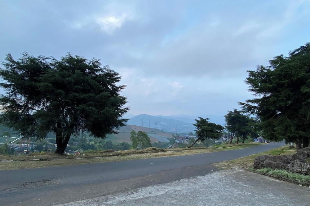 Puncak Darajat Highland by Zuzu 45/50