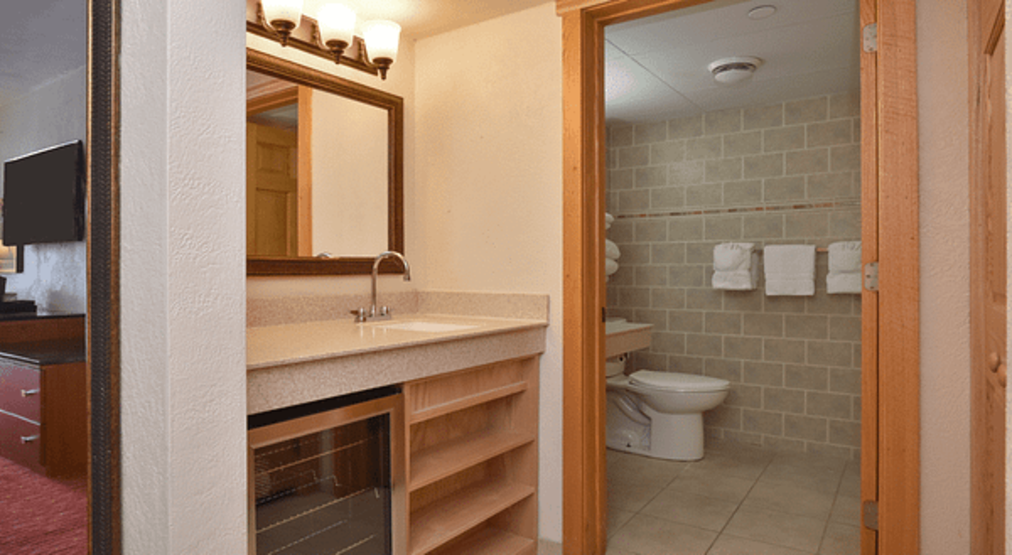 غرفة بسريرين كوين، Slopeside Hotel at Seven Springs Resort 2/2