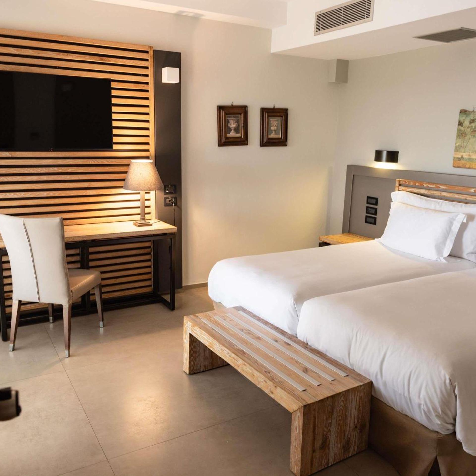 Standard, Double Bed, Partial Sea View, Private Garden