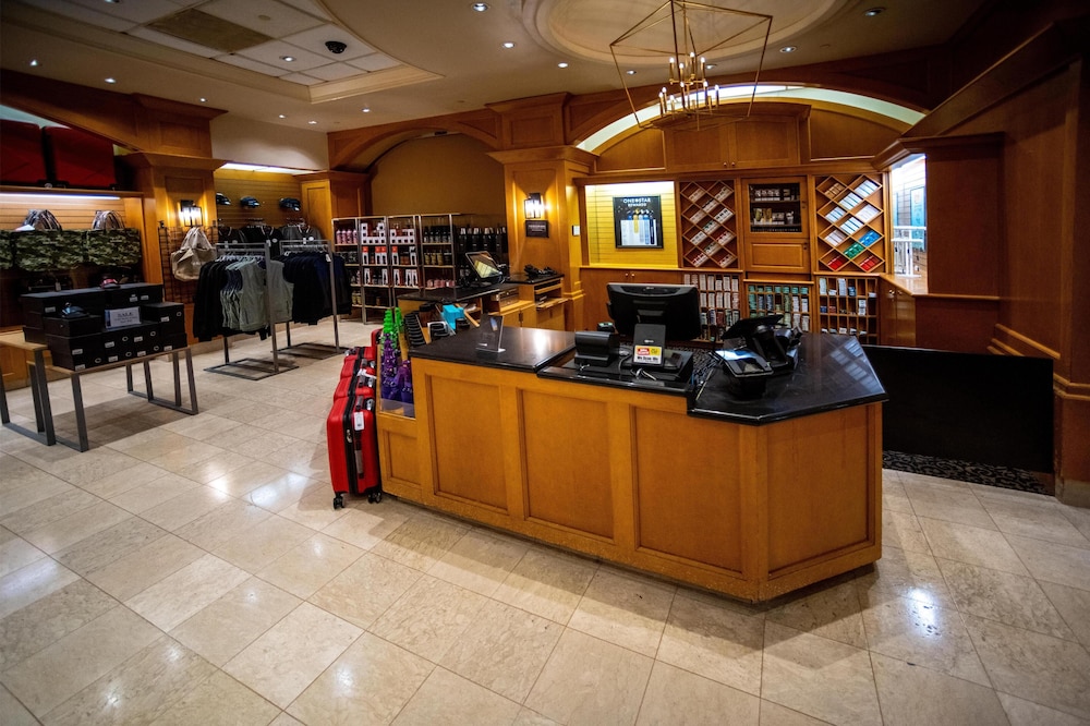 Gold Strike Casino Resort 8/69