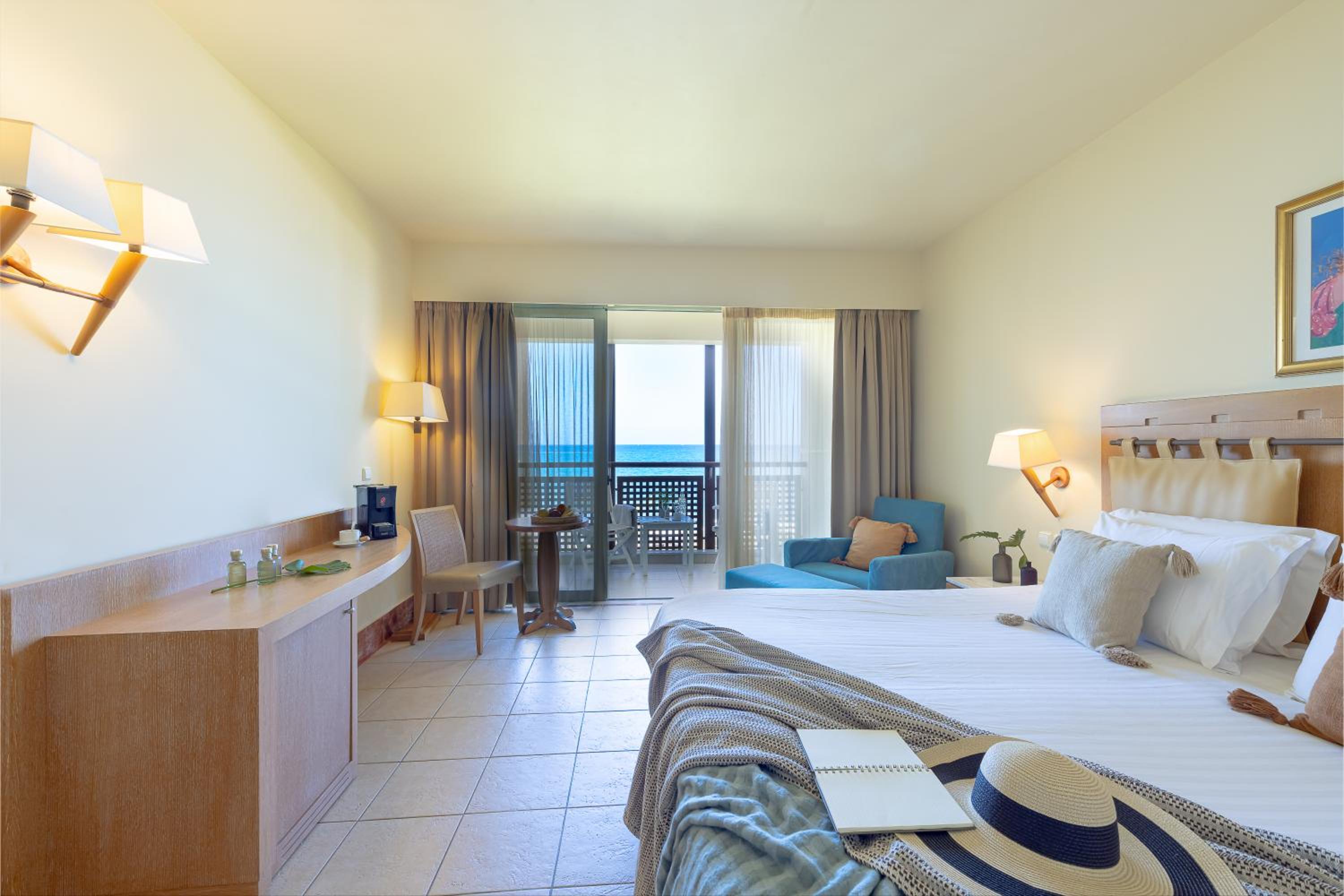 Room, Twin Beds, Sea Front