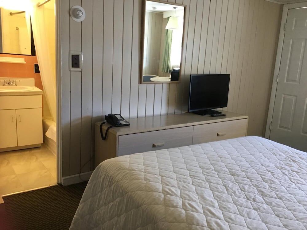 Gorham Motor Inn 15/58