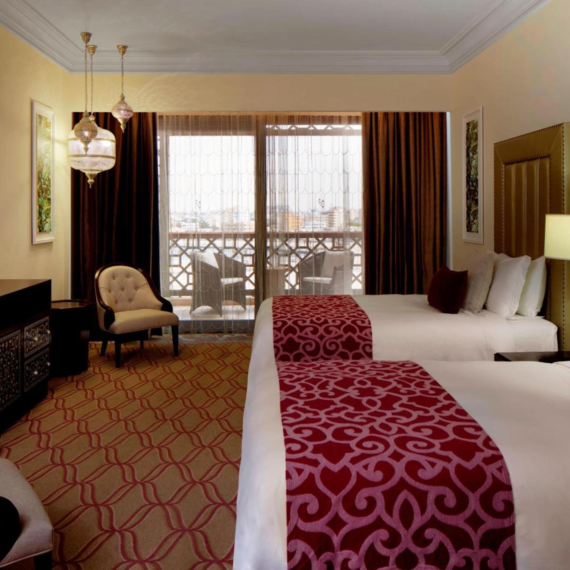 Guest Room, Superior, Twin Beds, Creek View