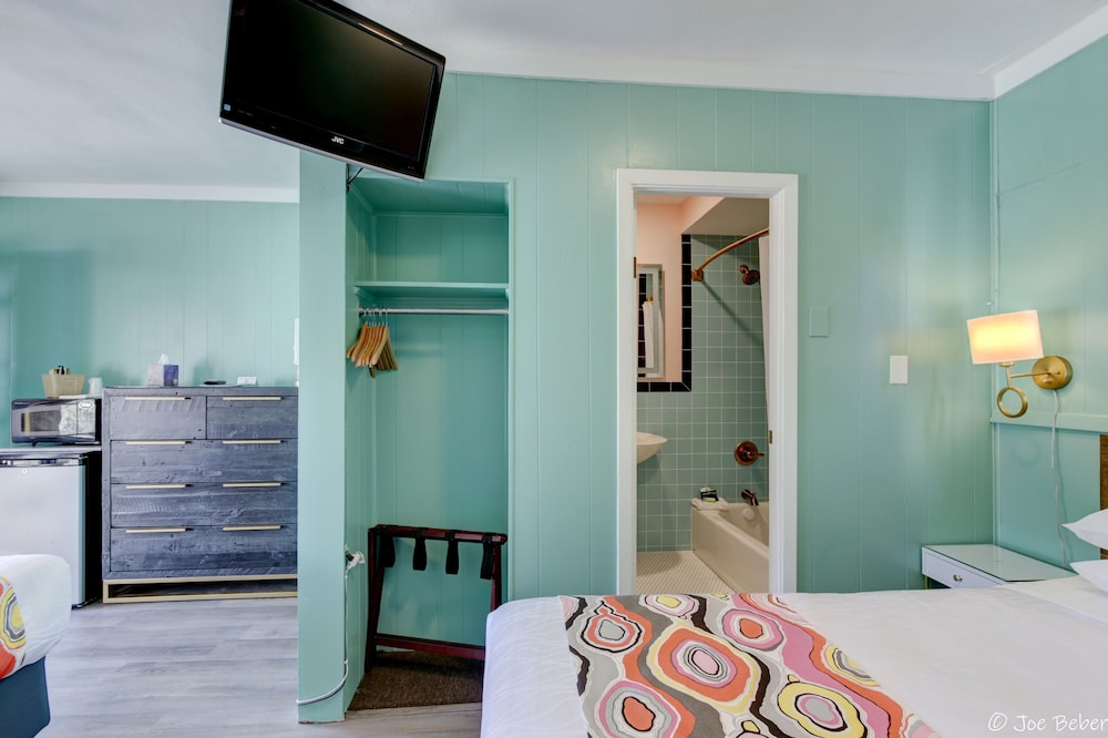 Alpine Inn photo4