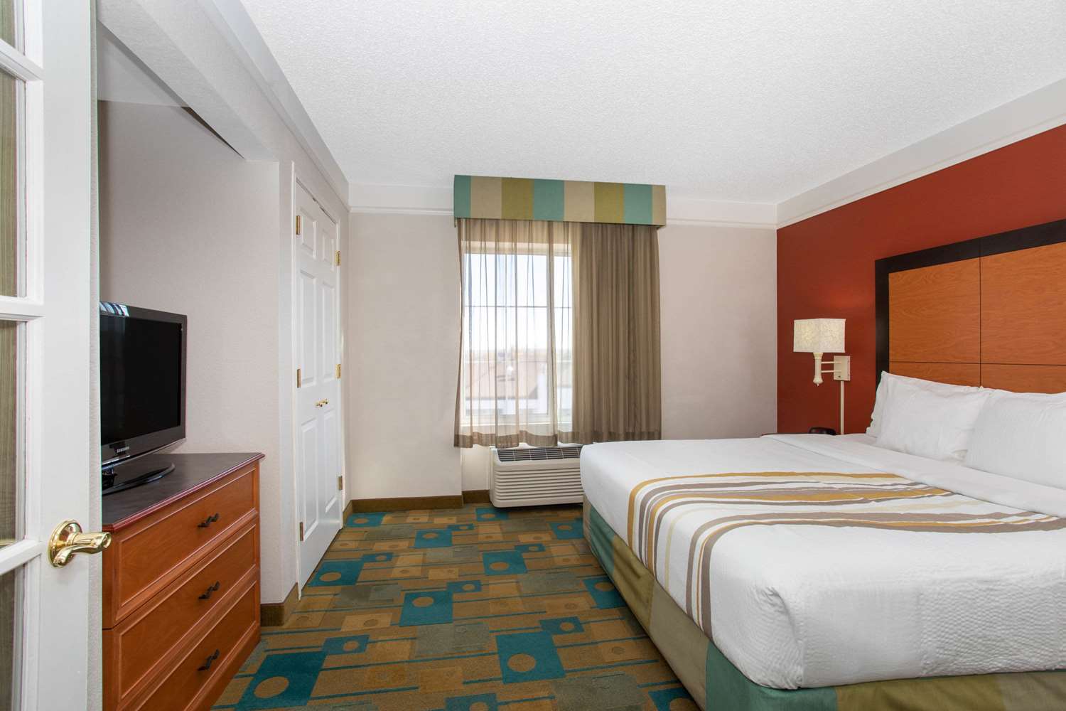 La Quinta Inn & Suites by Wyndham Denver Southwest Lakewood 12/43
