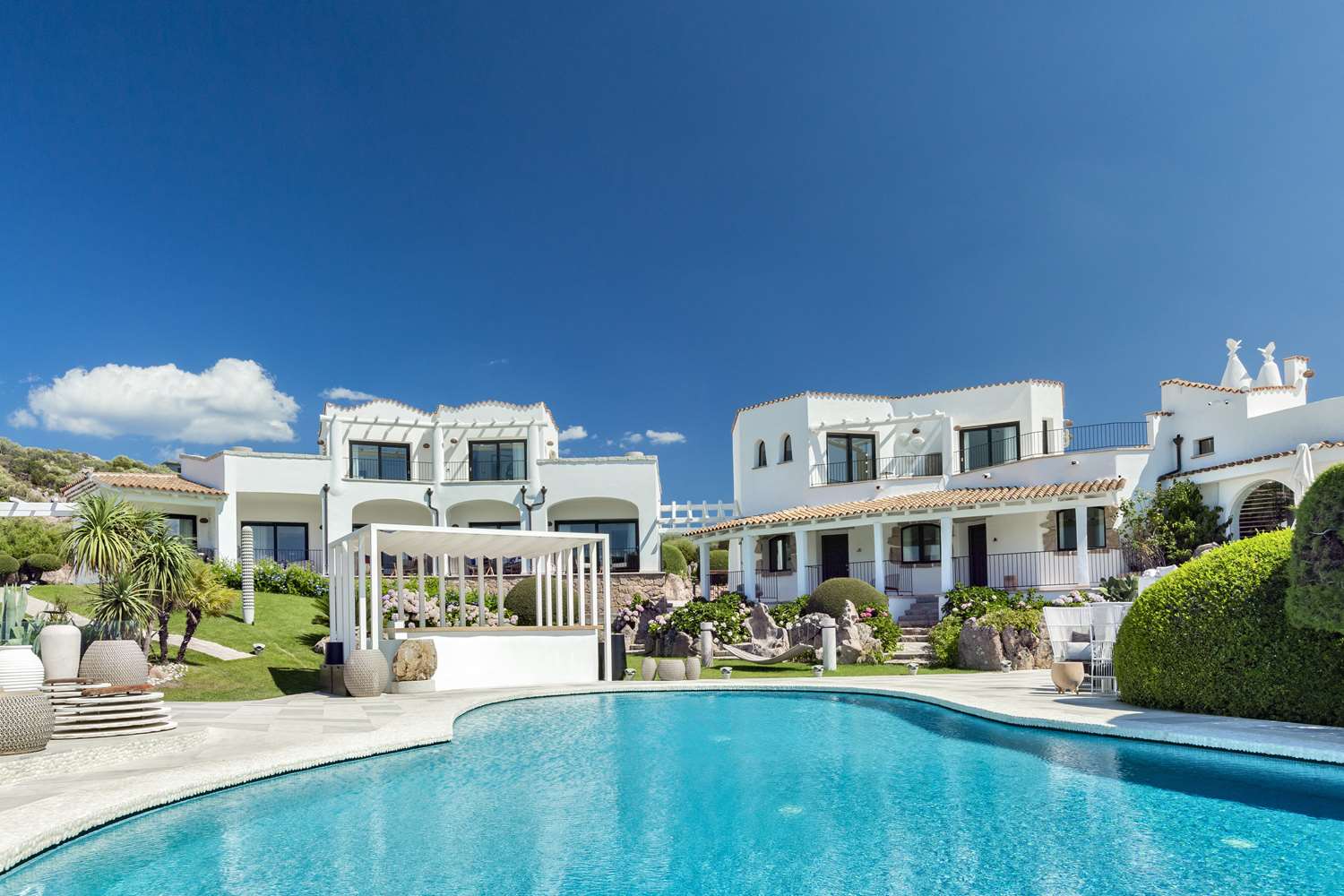 Sulia House Porto Rotondo, Curio Collection by Hilton 94/99