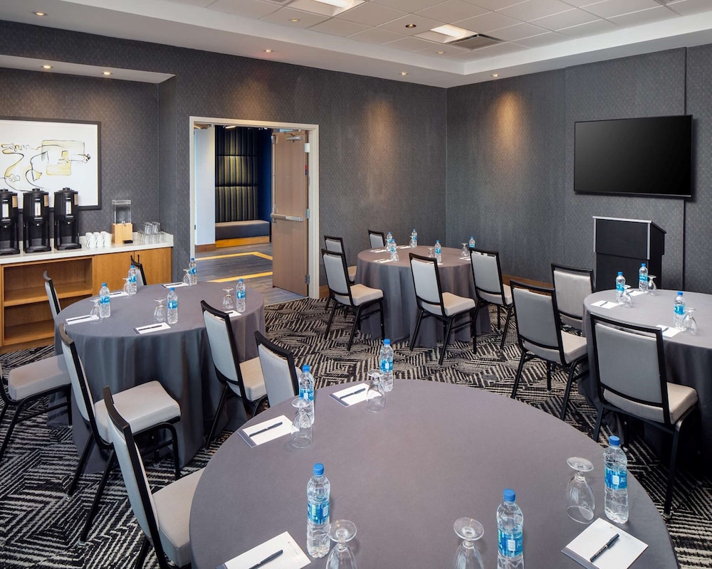 Hyatt Place Harrisonburg 34/44