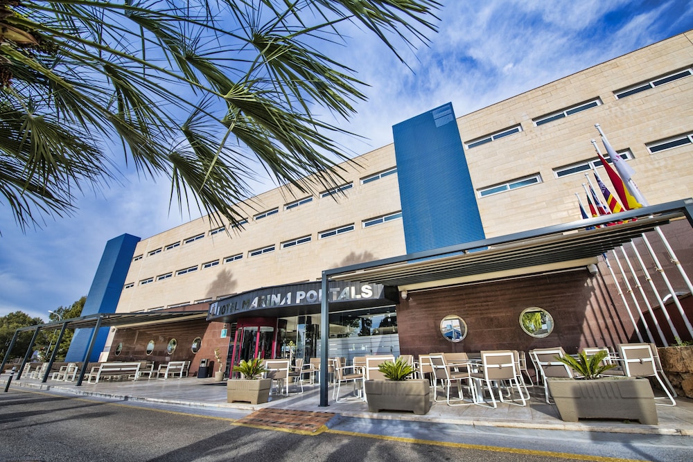 Salles Marina Portals 2/71
