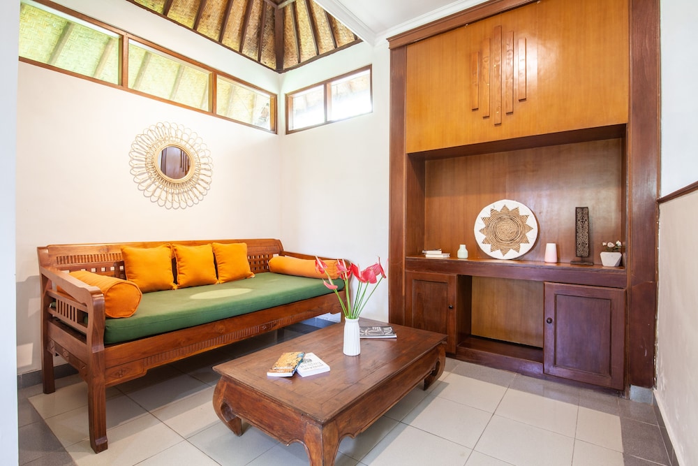 Outpost Ubud Coliving Suites (ex. Kertiyasa Bungalow) 24/45