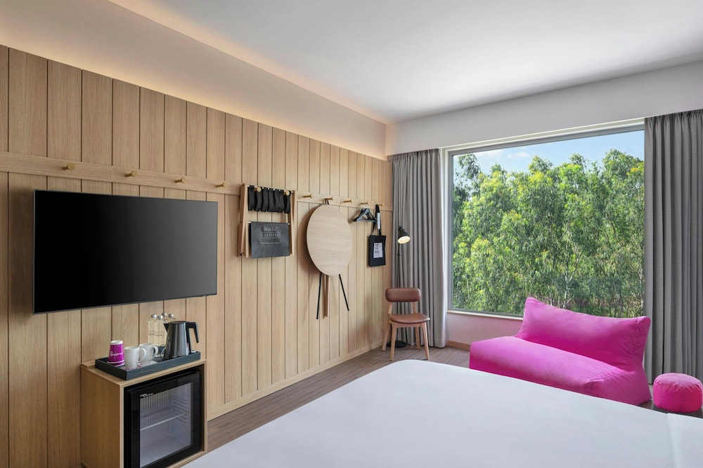 Moxy Bengaluru Airport Prestige Tech Cloud 30/49