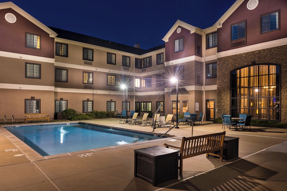 Staybridge Suites O Fallon Chesterfield 21/50
