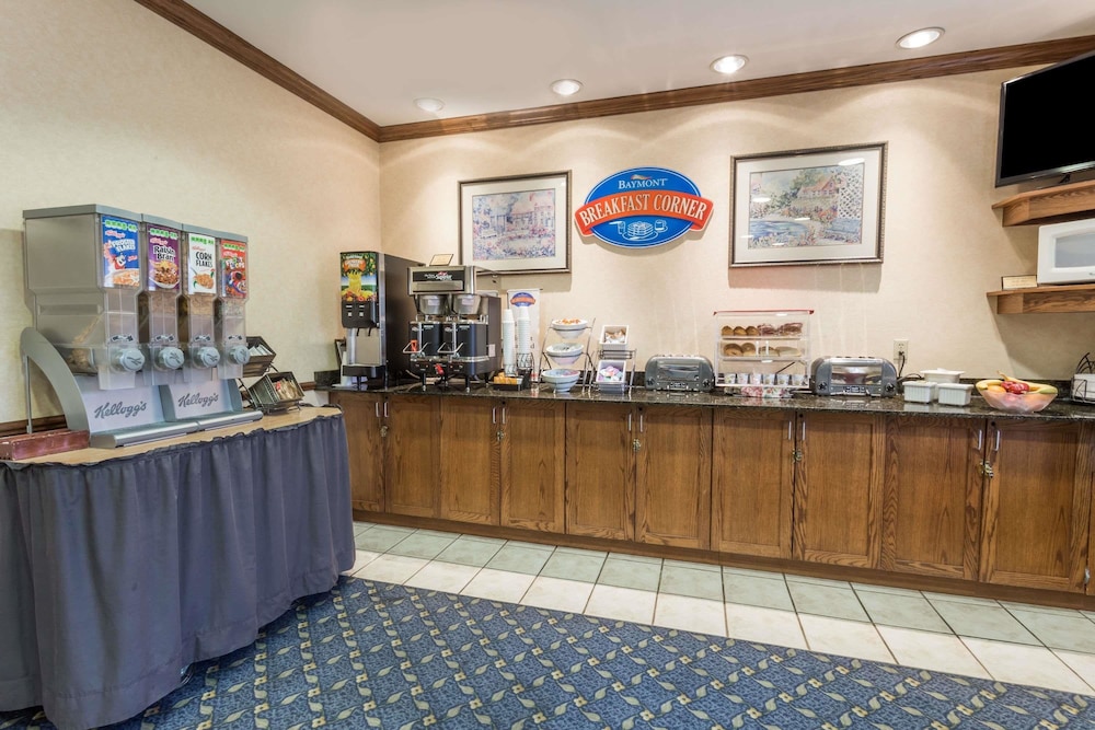 Baymont by Wyndham Waterford/Burlington WI 8/43