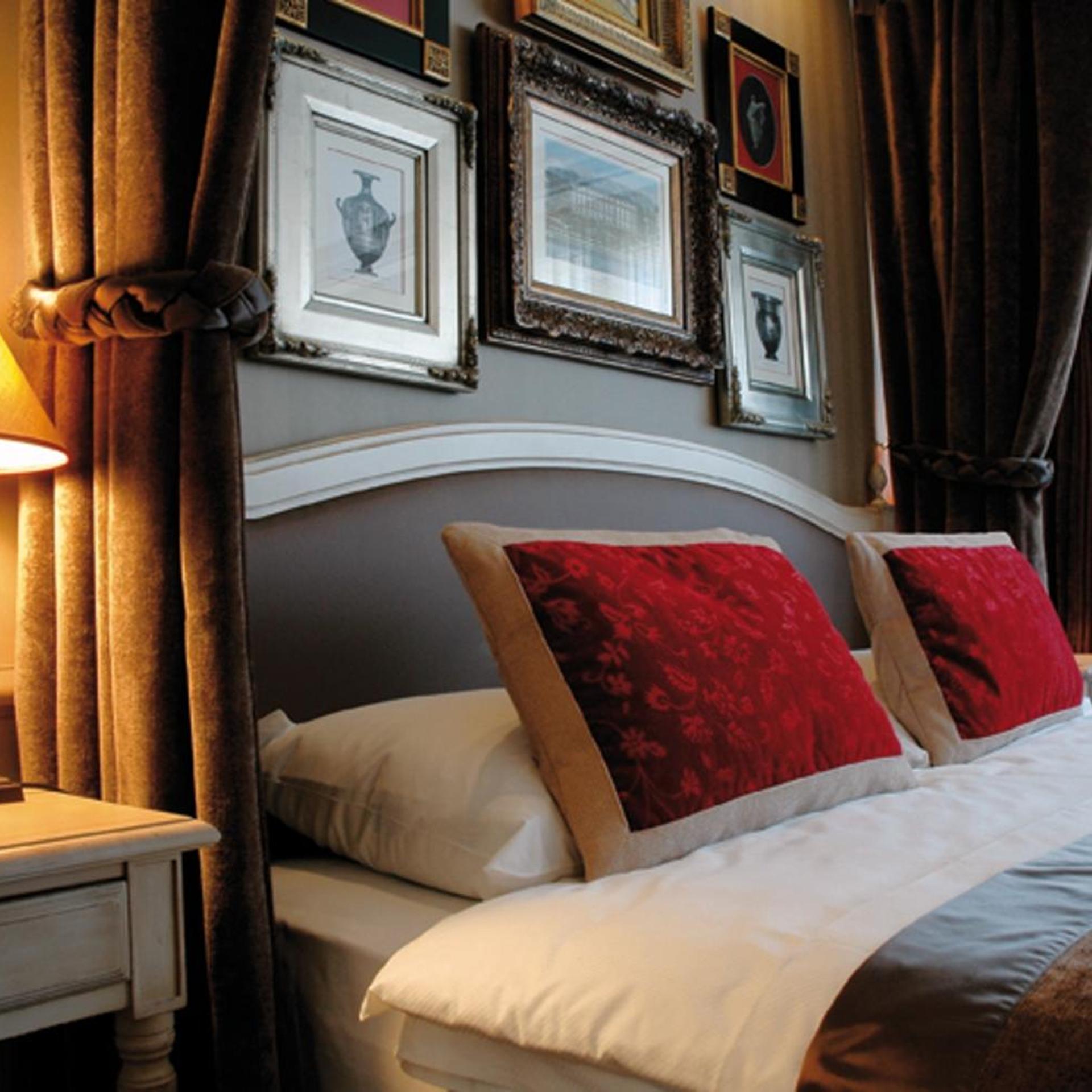 غرفة عائلية، Royal Manotel 4/5