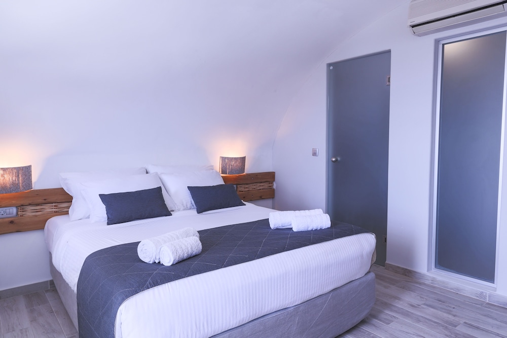 Deluxe, Suite, King Bed, Sea View, Glykeria Mini Suites 4/6