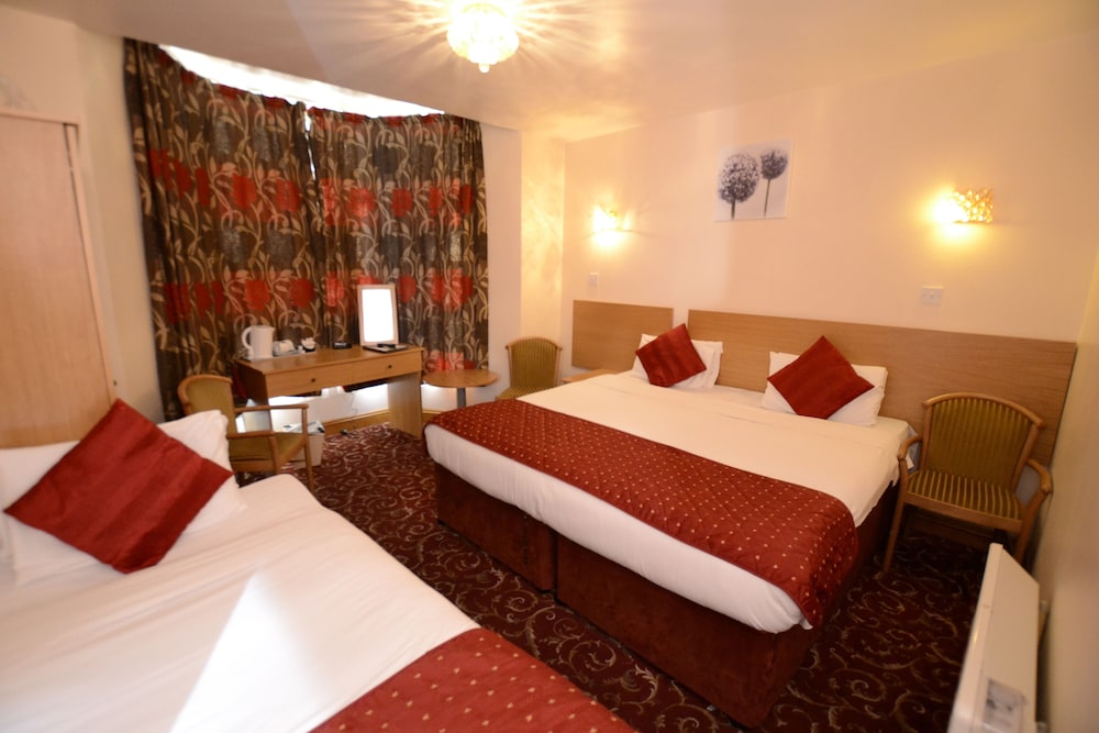 Britannia Inn Hotel Ilford 27/64