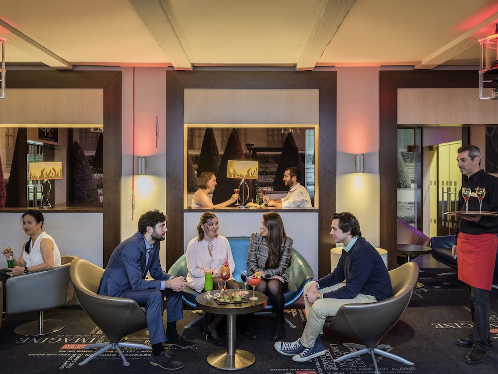 Mercure Paris Velizy 56/74