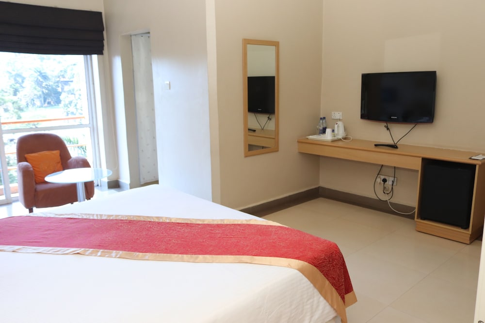 METROPOLE HOTEL 15/51