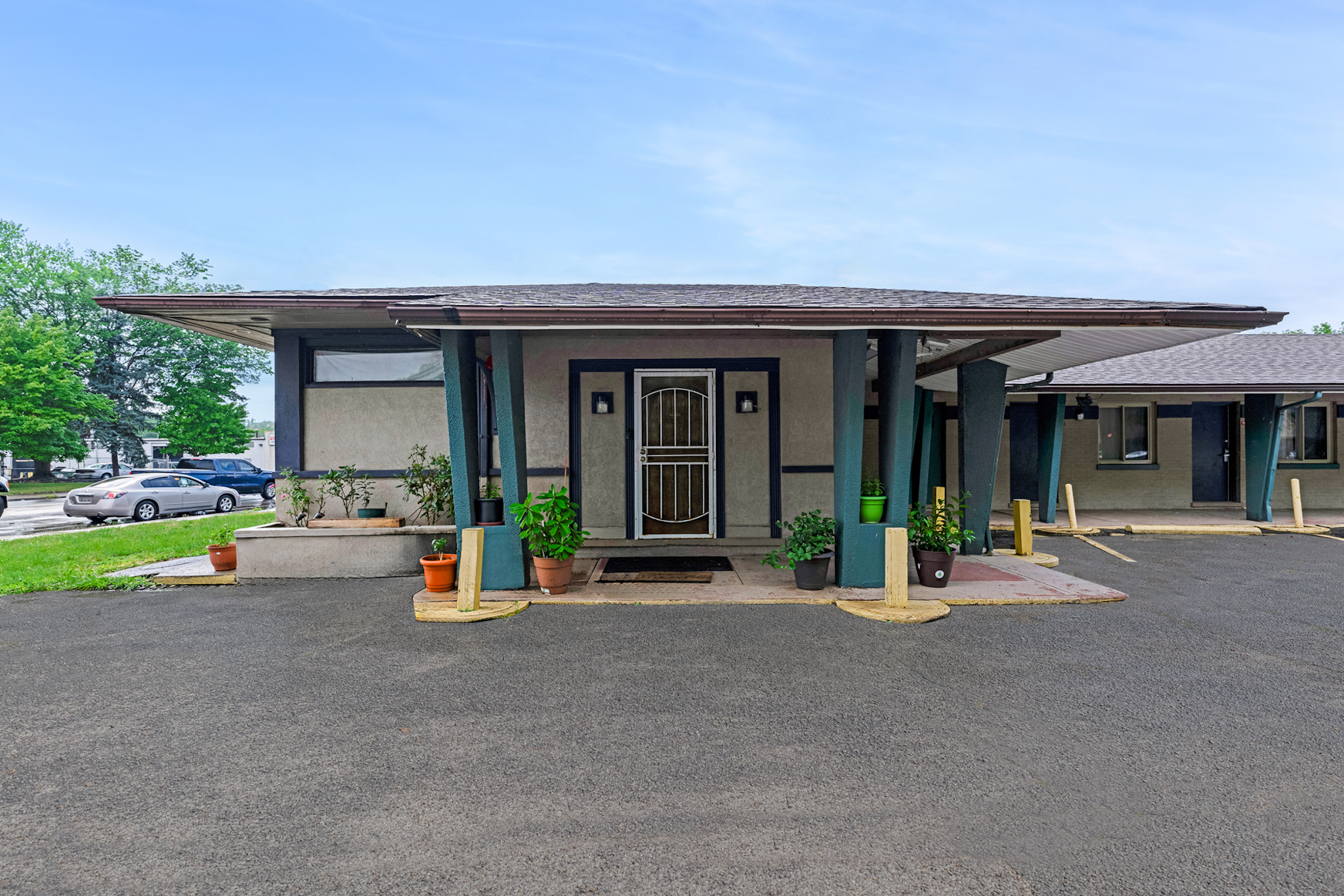 Red Carpet Inn Garfield Heights OH 14/24