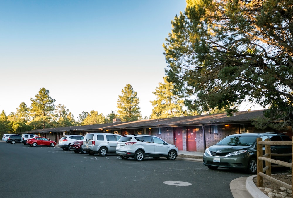 Yavapai Lodge 36/50