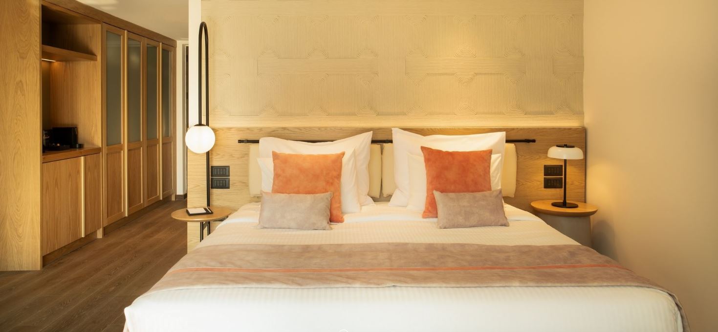 JUNIOR SUITE