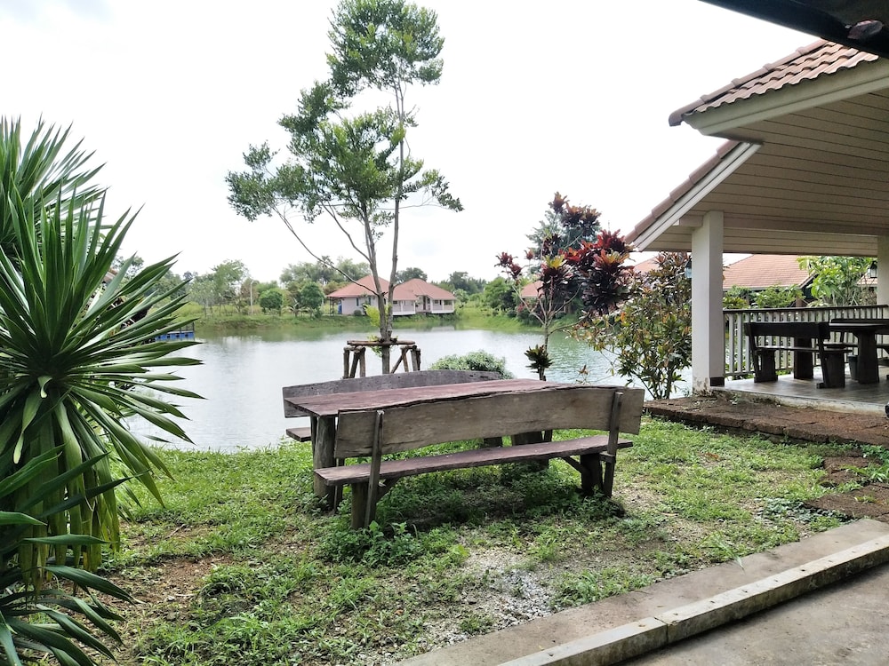 Pirom Lake And Resort 39/50