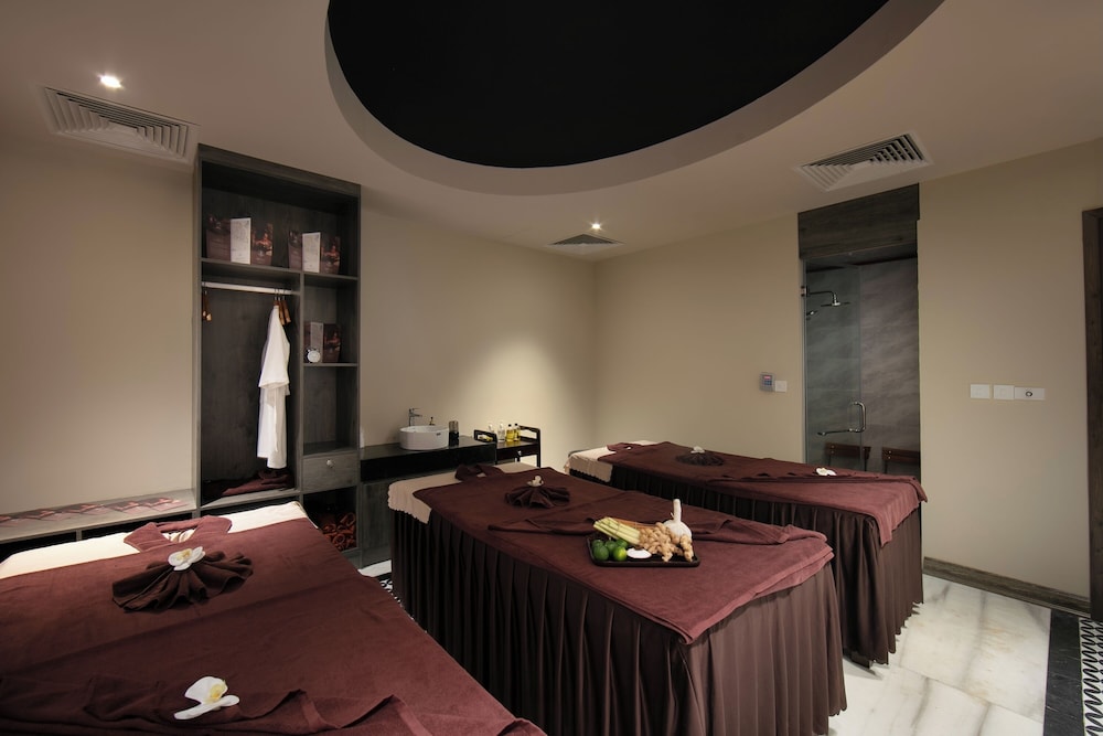 MAY DE VILLE Crown Hotel 19/46