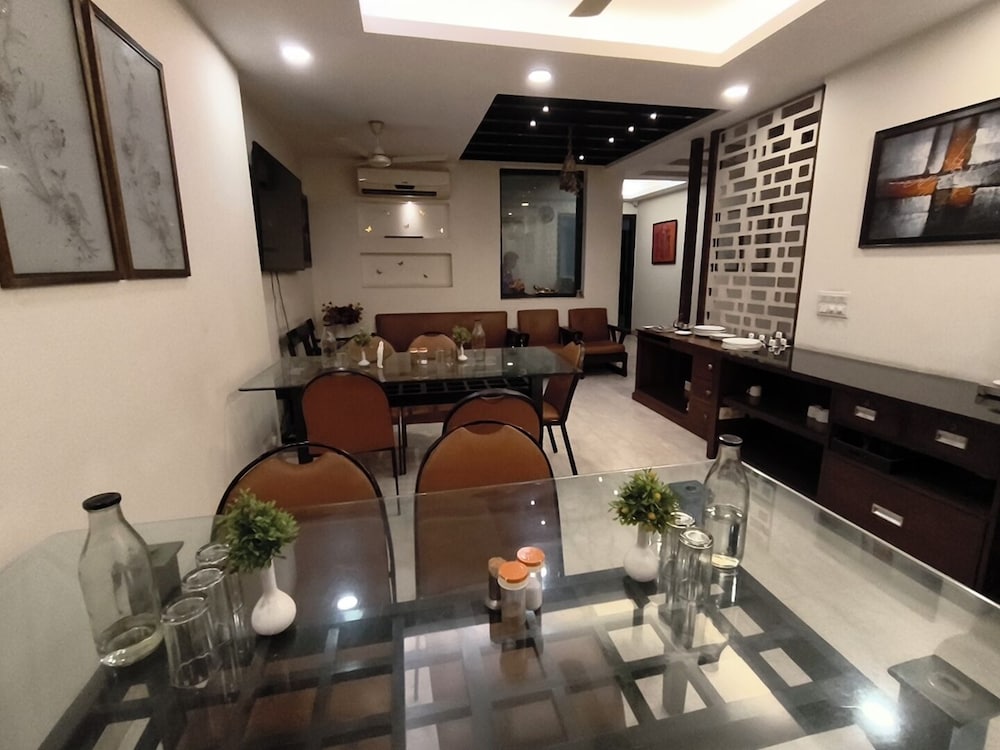 The Hermitage Bed and Breakfast 25/50