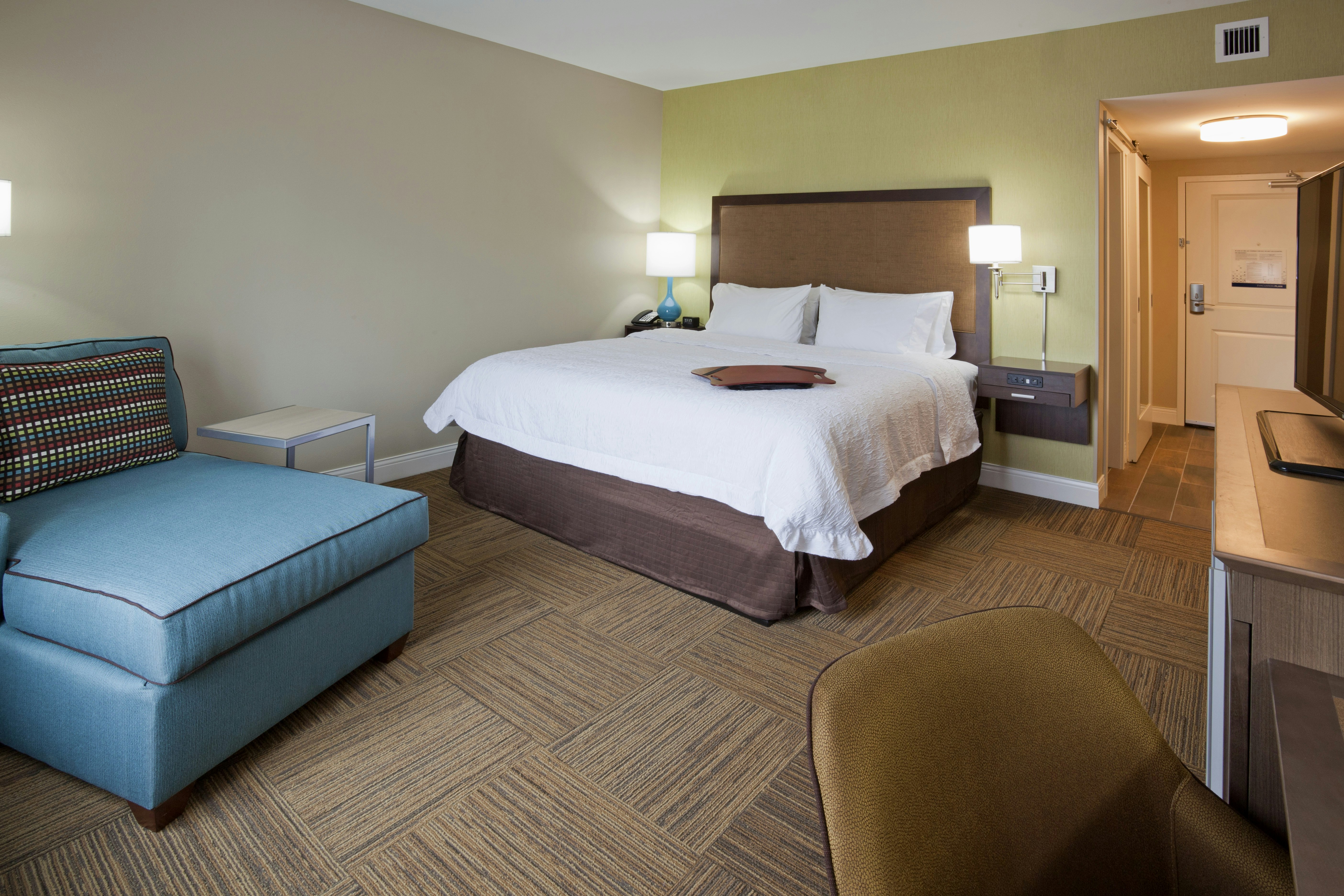 ROOM, KING BED