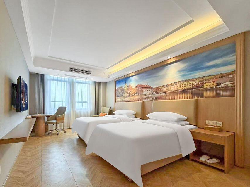 Business, Twin Beds