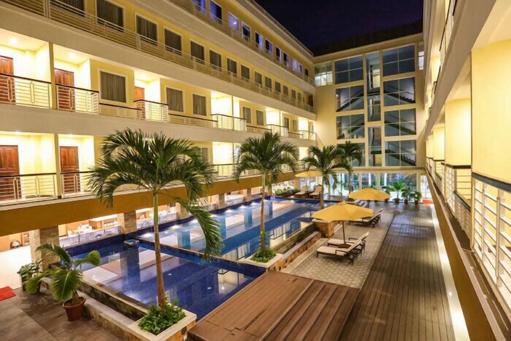 Sylvia Hotel Premier Kupang 38/57
