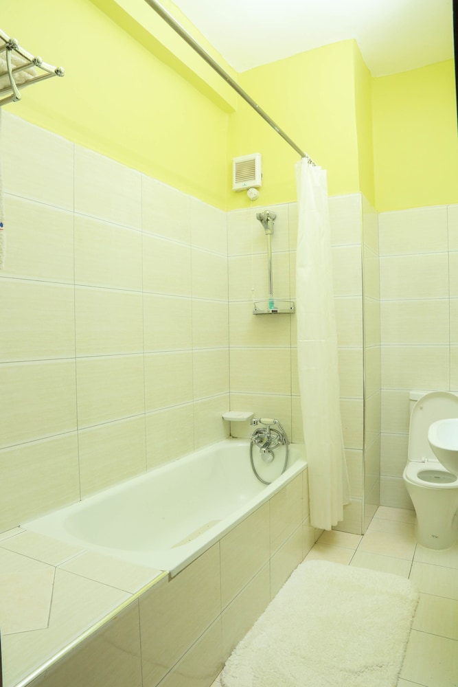 Hotel 7 Seasons Entebbe 53/55