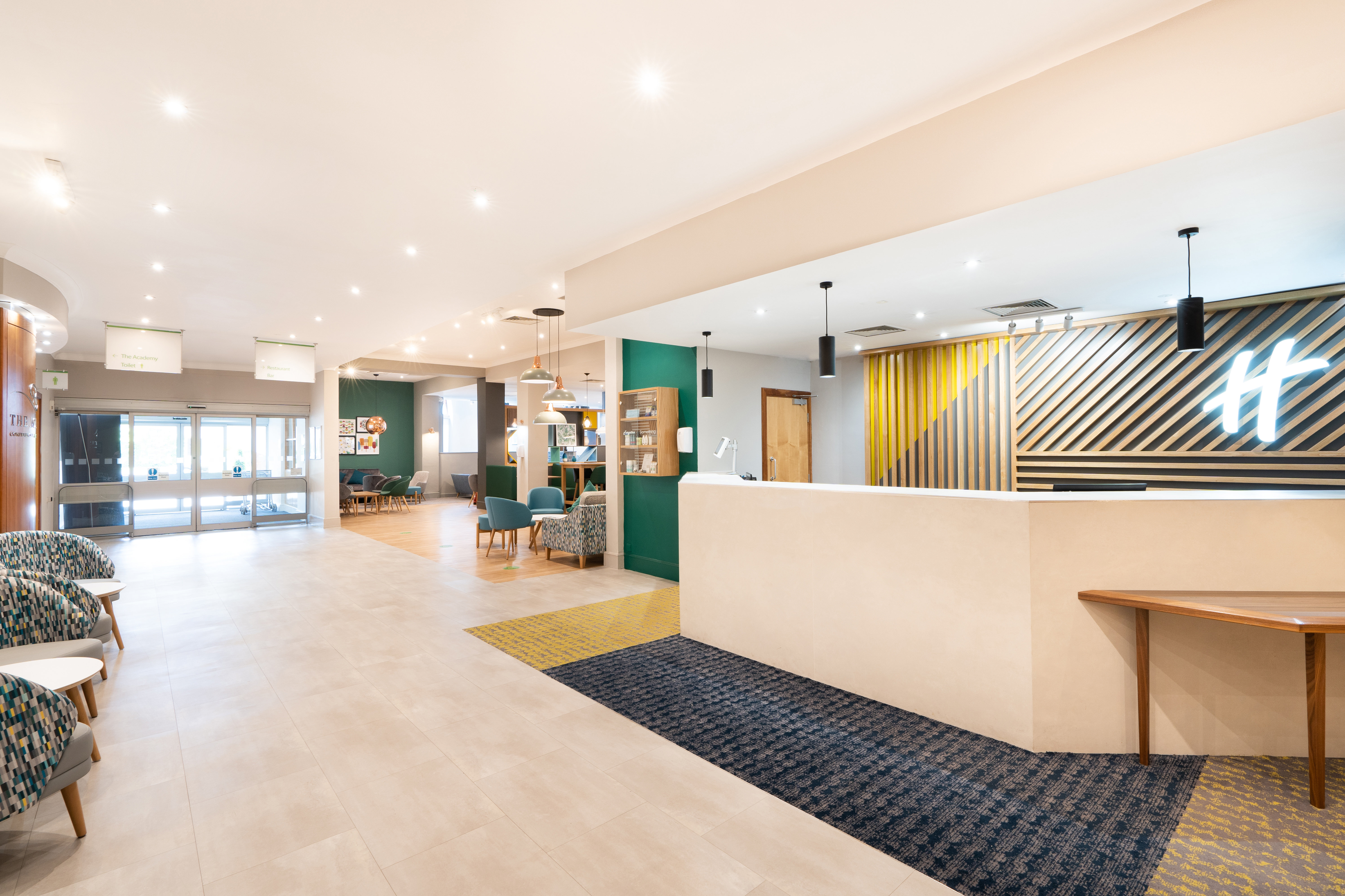 Holiday Inn Gloucester Cheltenham 4/49