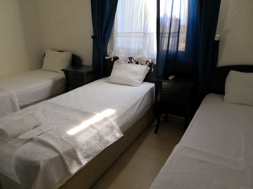 Livan Hotel Deluxe 10/57
