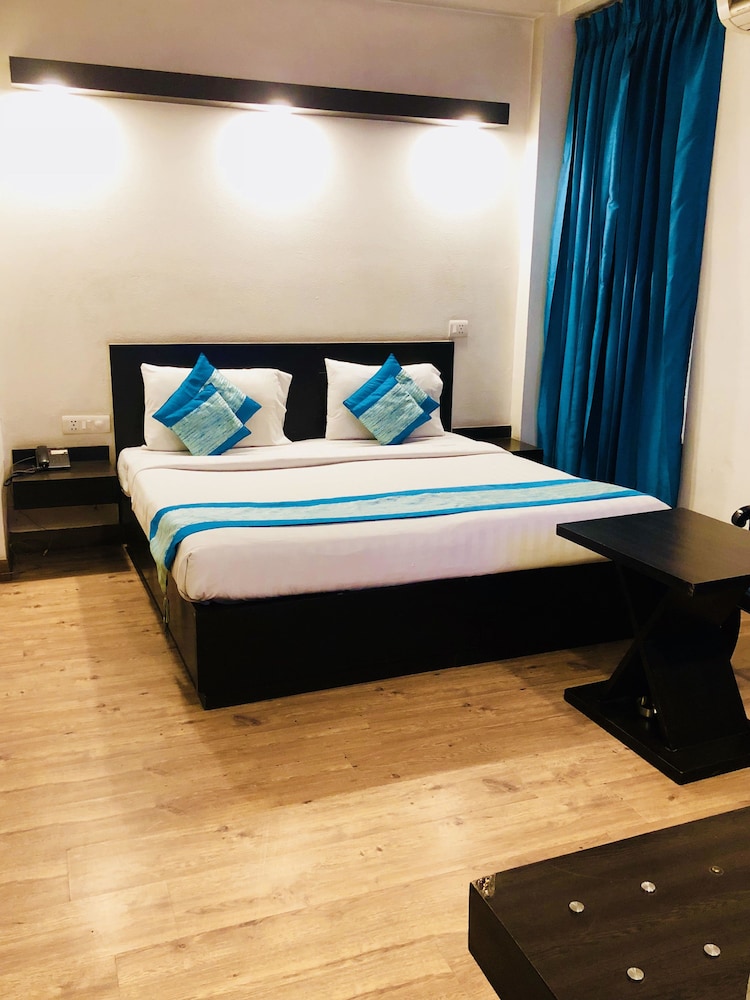Bloom Hotel - CR Park 13/56