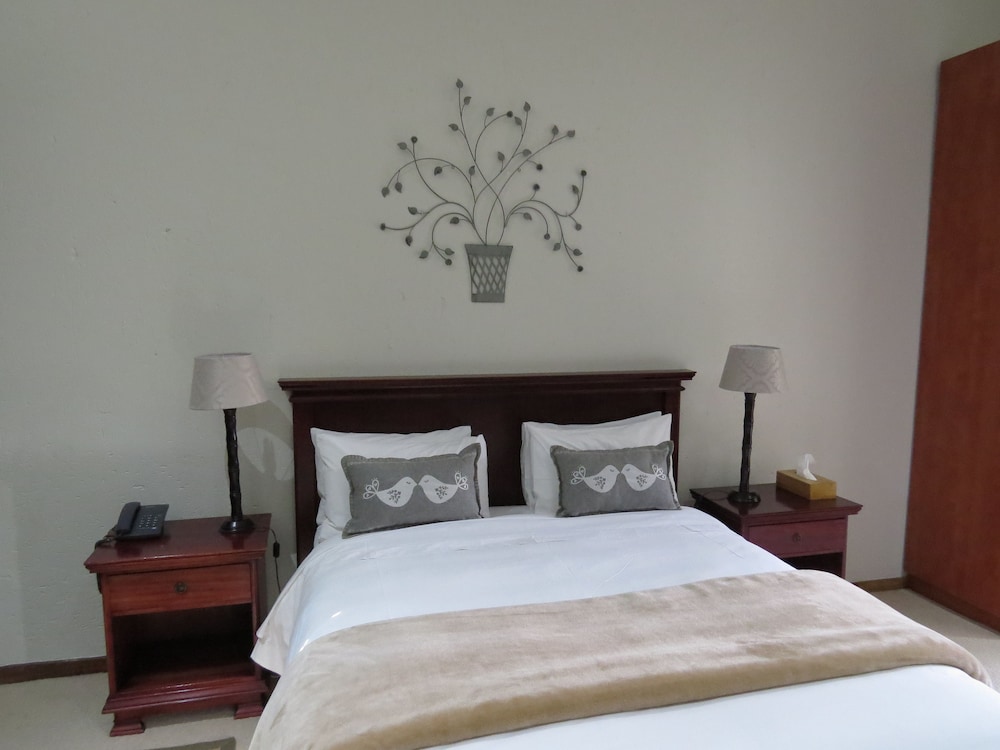Dunton Guest House 14/50
