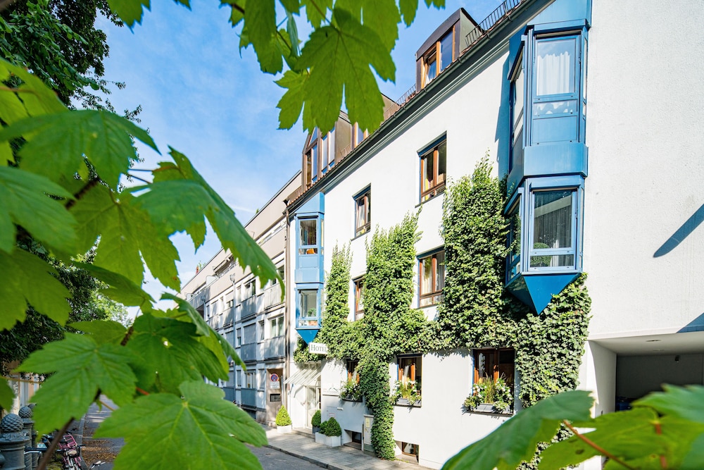Am Nockherberg Hotel 29/32
